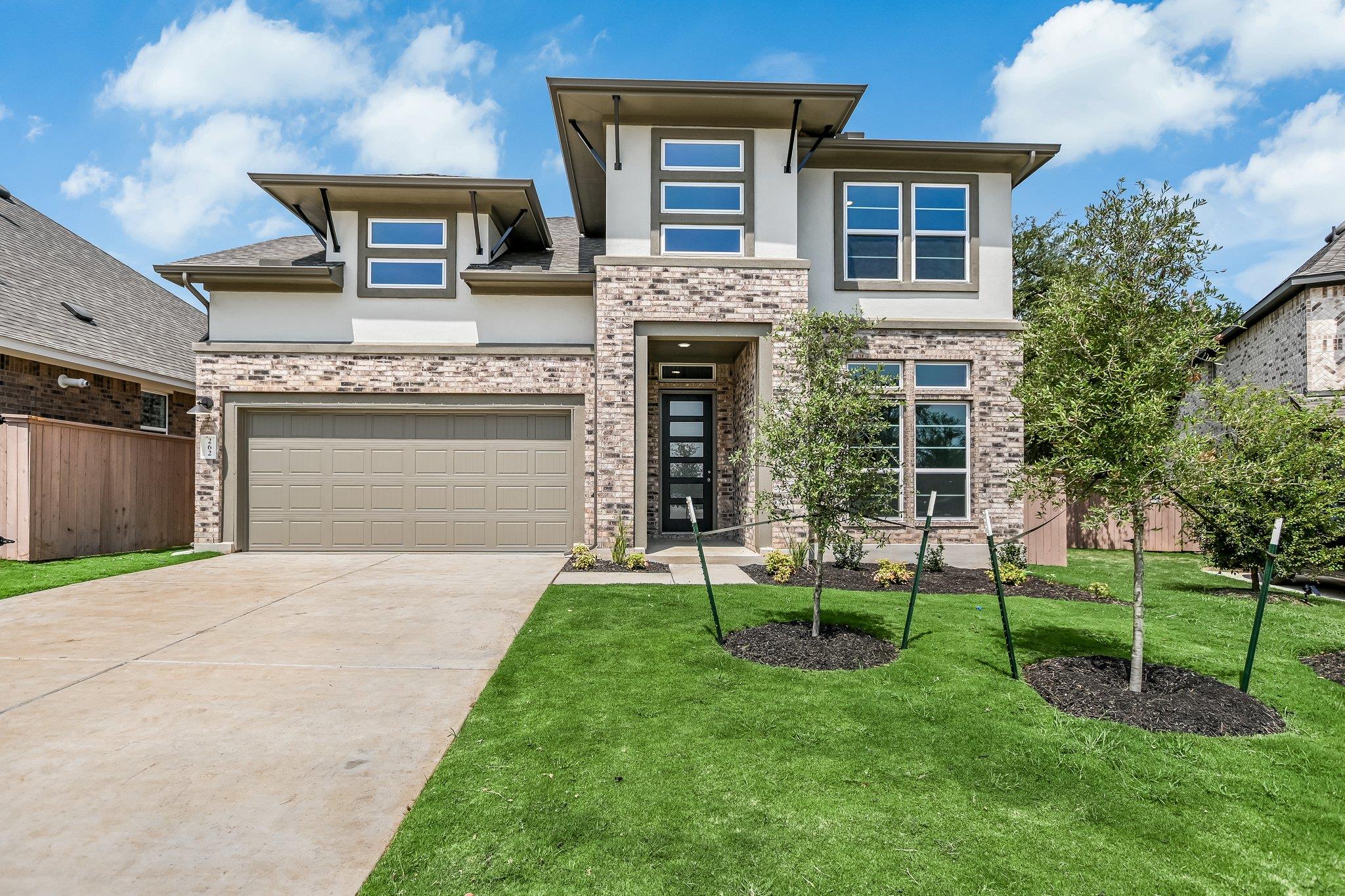 Listing photo 1 of 262  Smithsonian Ln