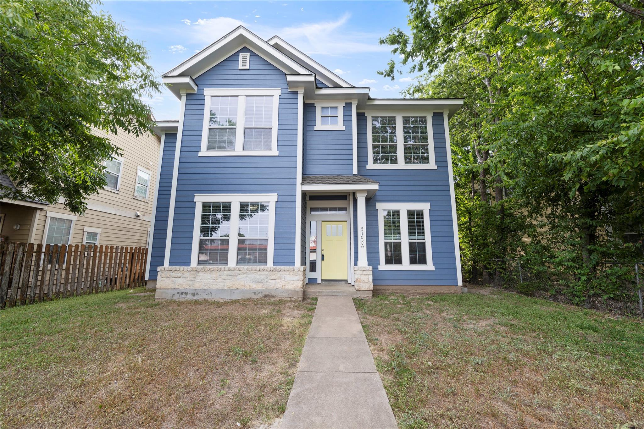 Listing photo 1 of 5102  Caswell Ave  #A