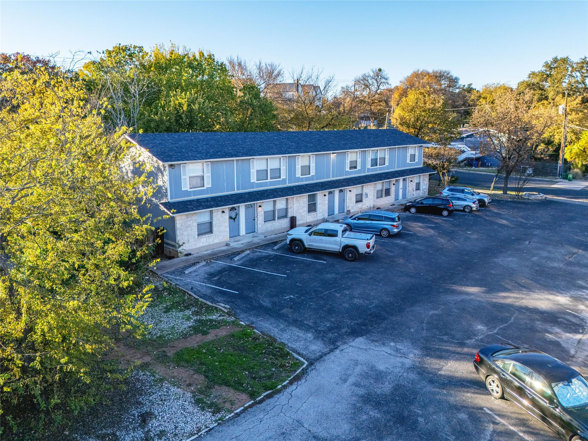 Listing photo 1 of 2005  Glen Allen St  #111, 112, 113