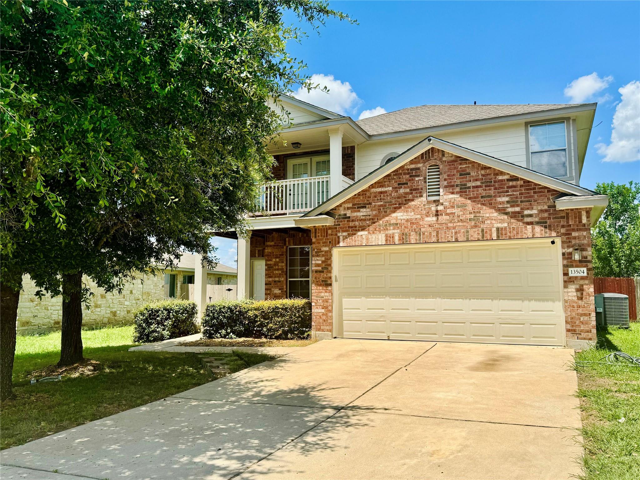 Ảnh nhà đang rao bán 1 của 13504  Richard Nixon St