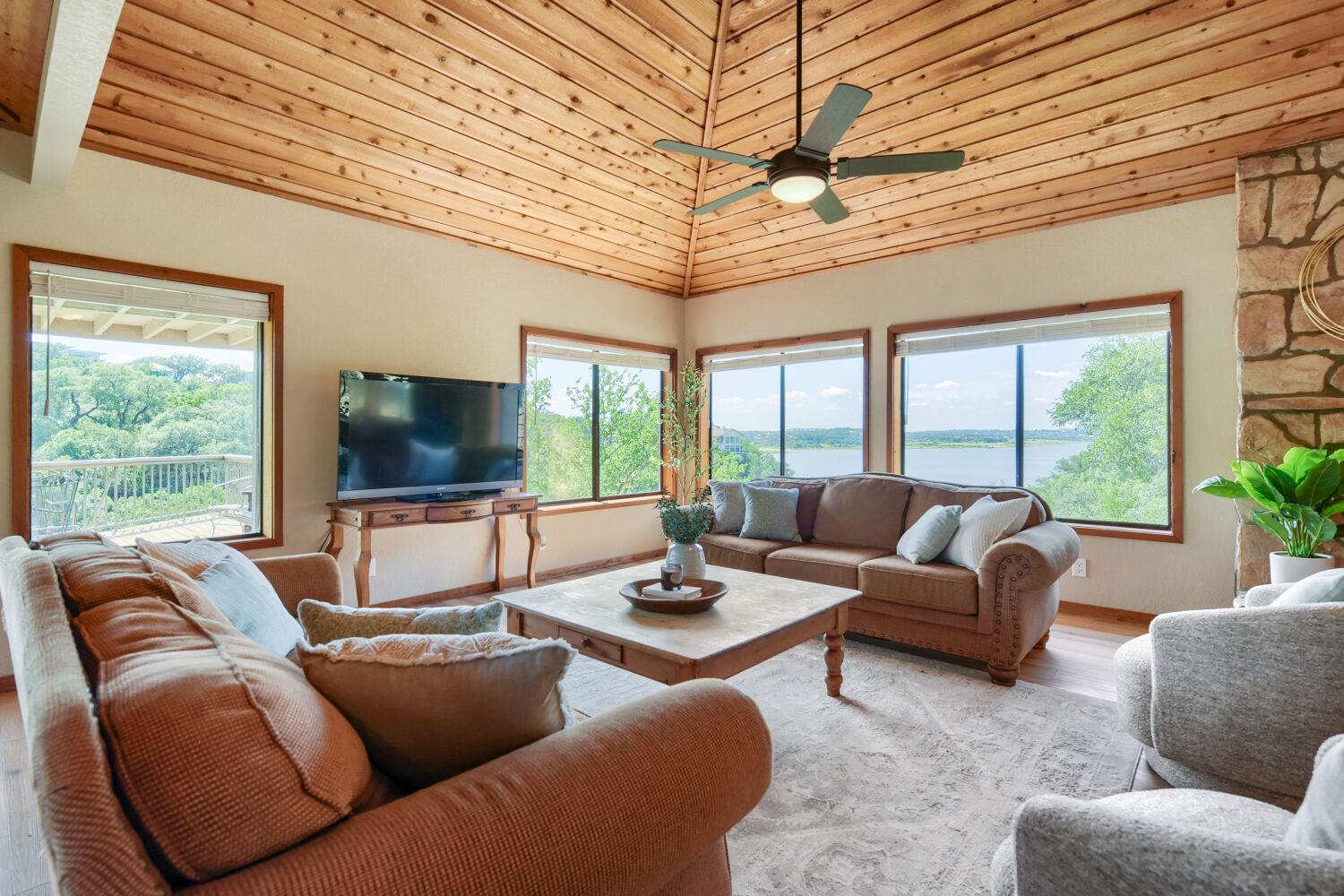 Listing photo 1 of 509  Coventry Rd