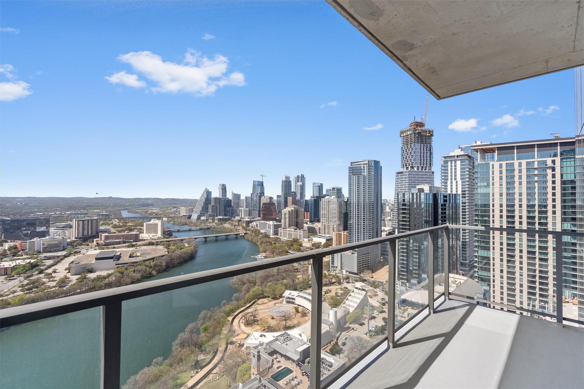 Listing photo 1 of 44  East Ave  #3402