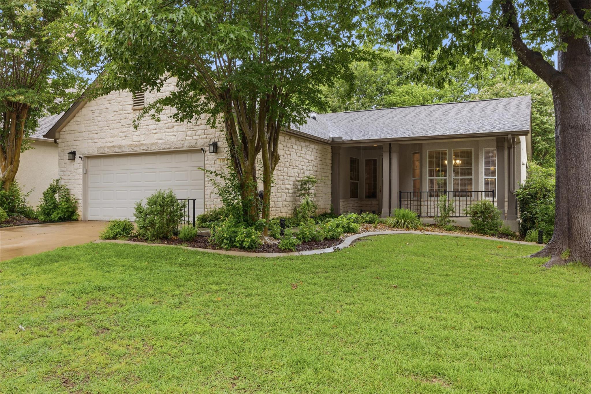 Listing photo 1 of 118  Bluebell Dr