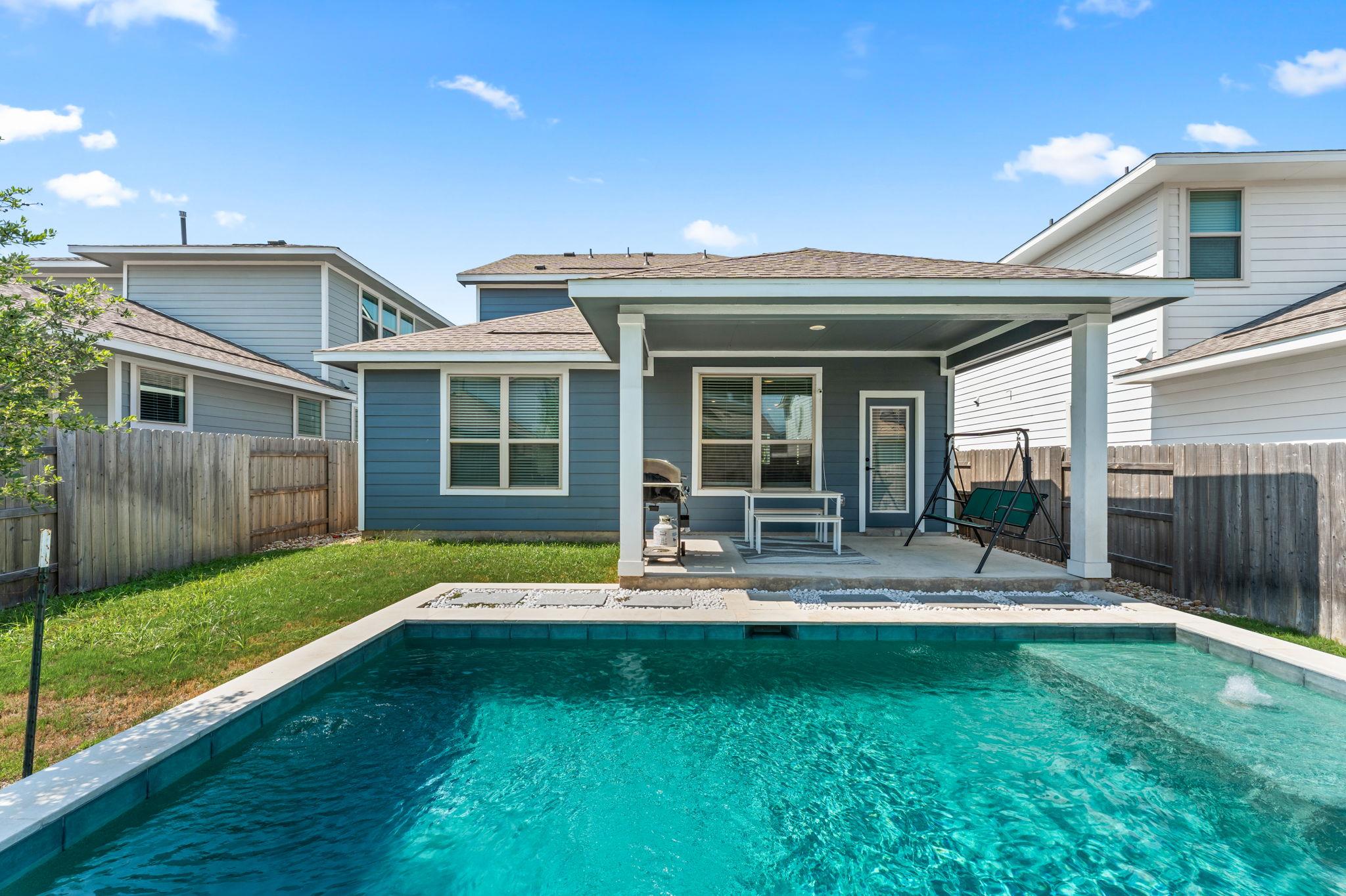Listing photo 1 of 8512  McKamy Dr