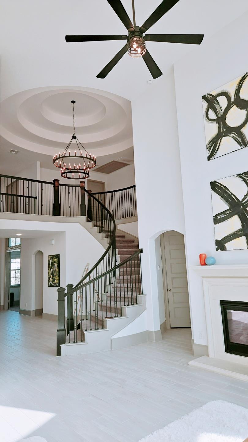 Listing photo 1 of 469  Anfield Cir