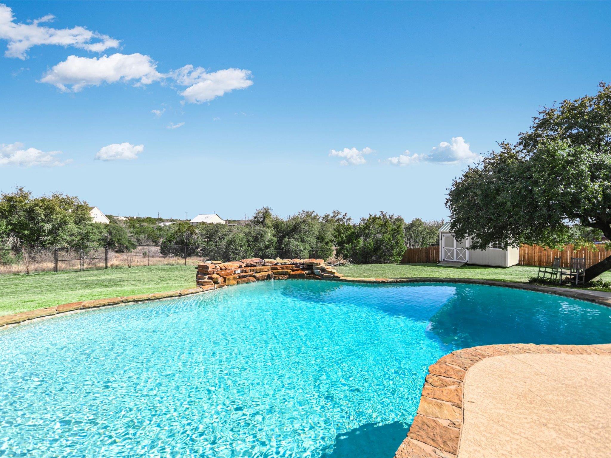 Listing photo 1 of 10111  Baxter Ln