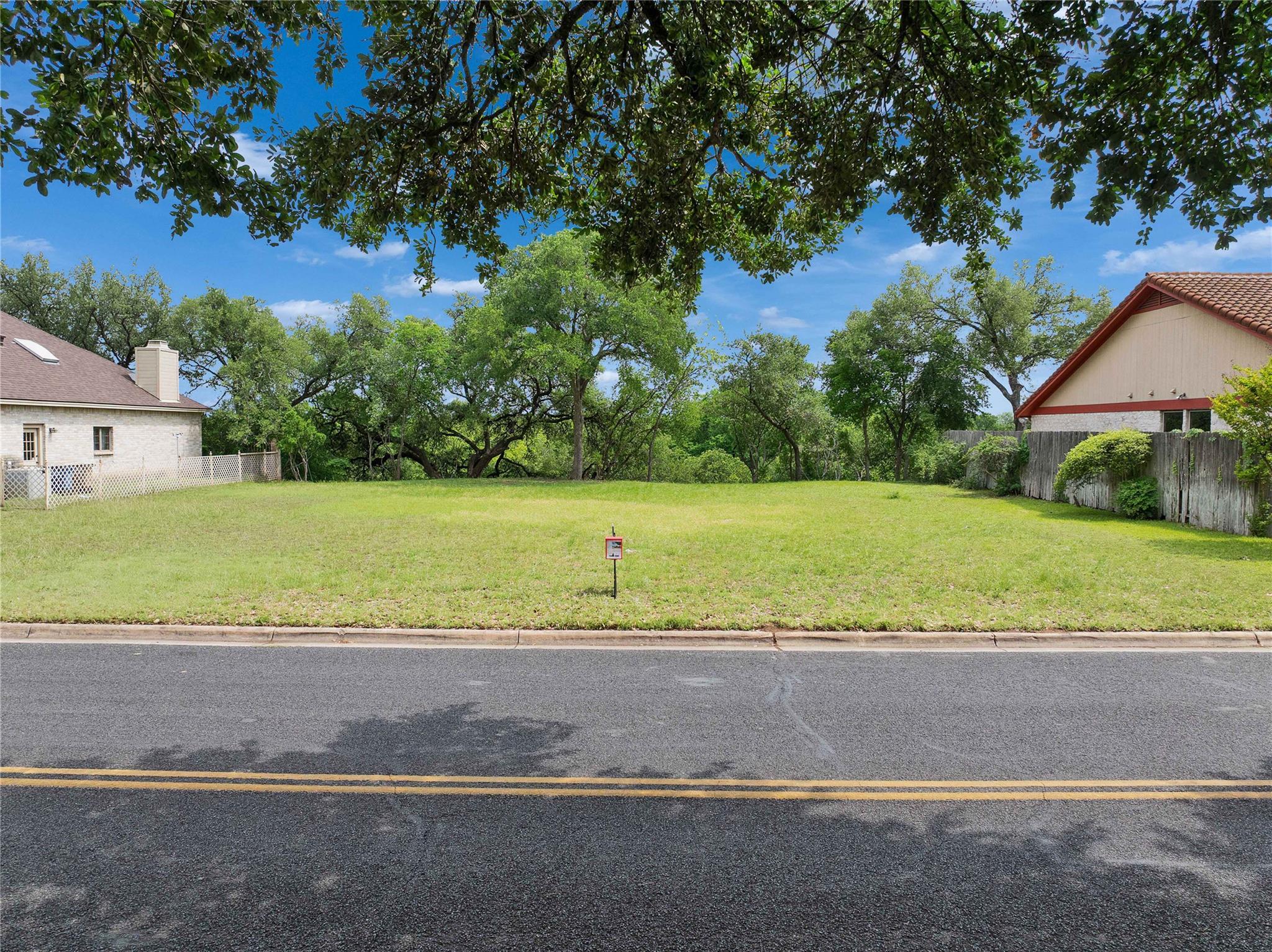 Listing photo 1 of 10305  La Costa Dr