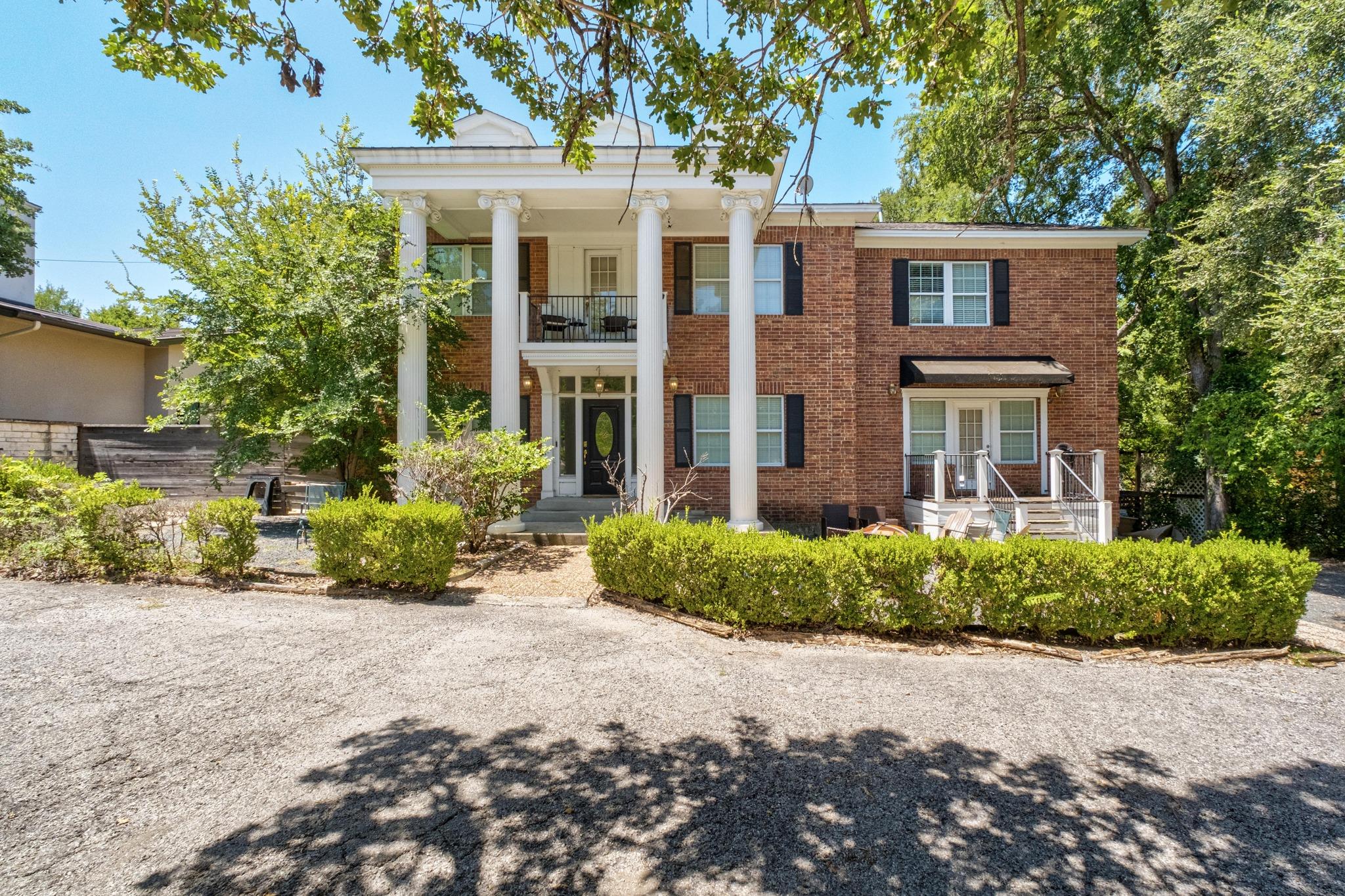 Listing photo 1 of 2413  Enfield Rd