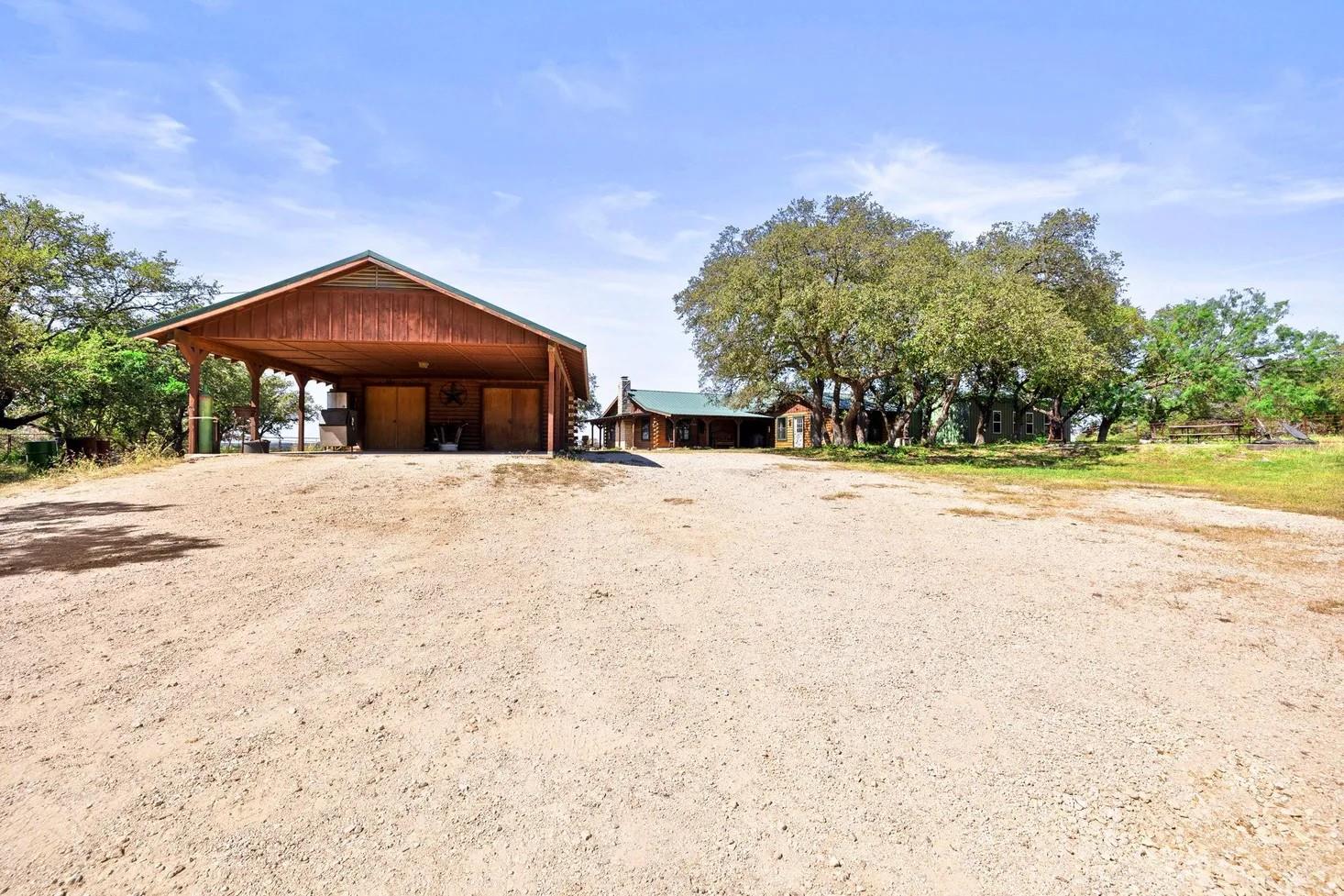Listing photo 1 of 2102  Private Road 1377 None
