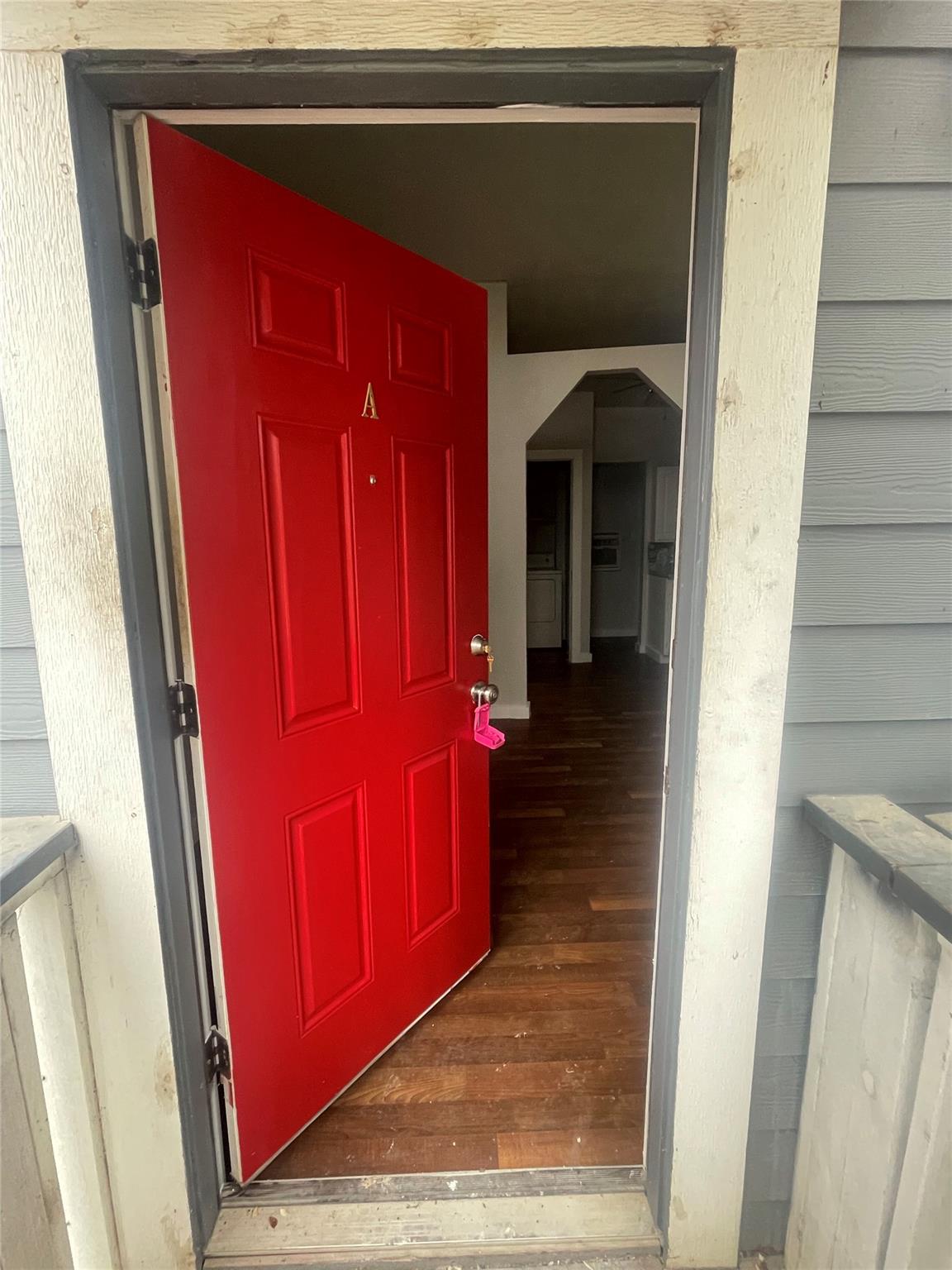 Listing photo 1 of 1108 W McCarty Ln  #A