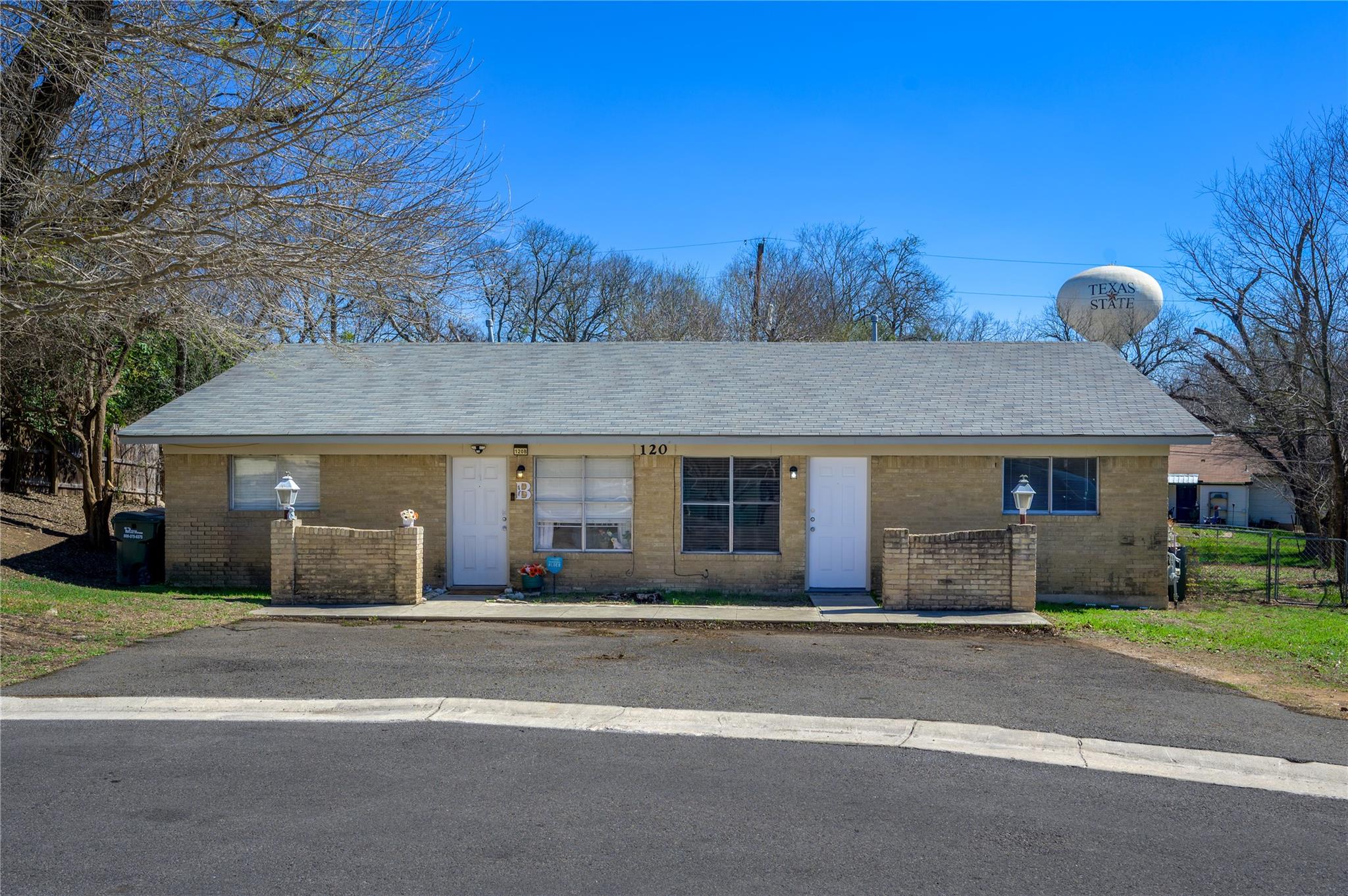 Listing photo 1 of 120  Coers Cir  #A