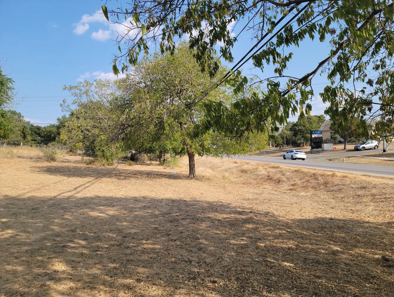 Listing photo 1 of 1524  RR 12 Cir