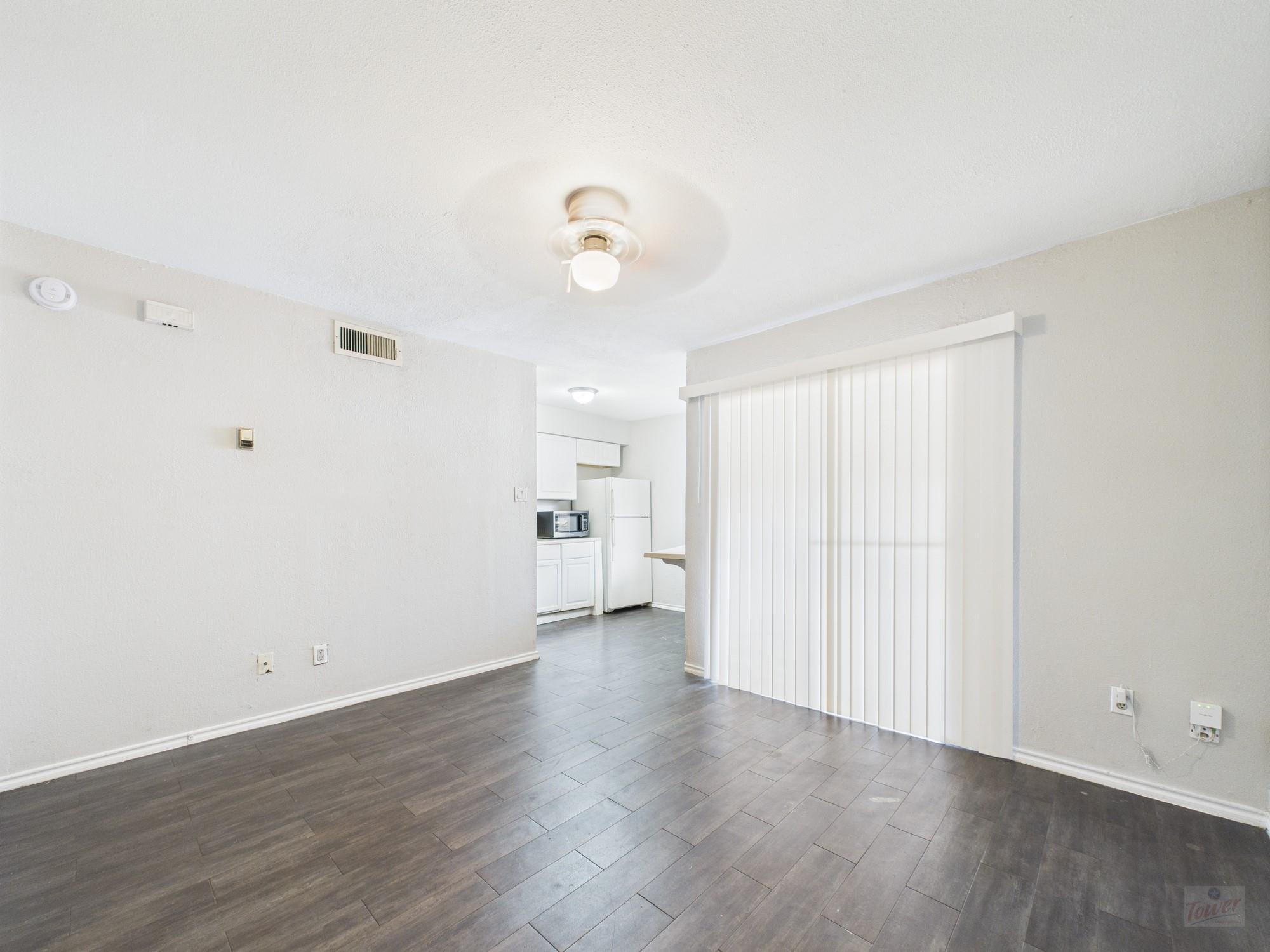 Listing photo 1 of 1840  Burton Dr  #141