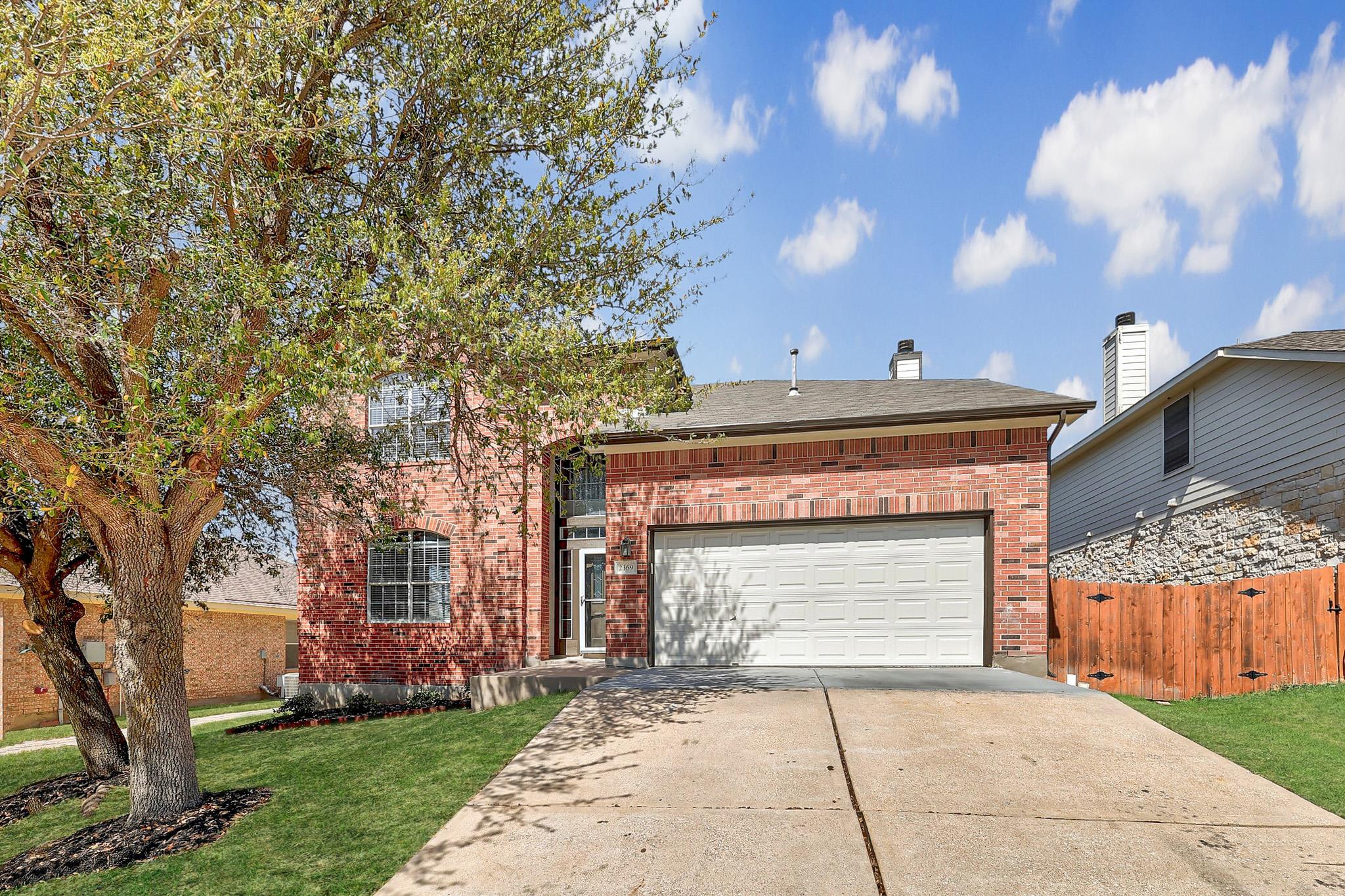 Listing photo 1 of 2369  Caprock Pl