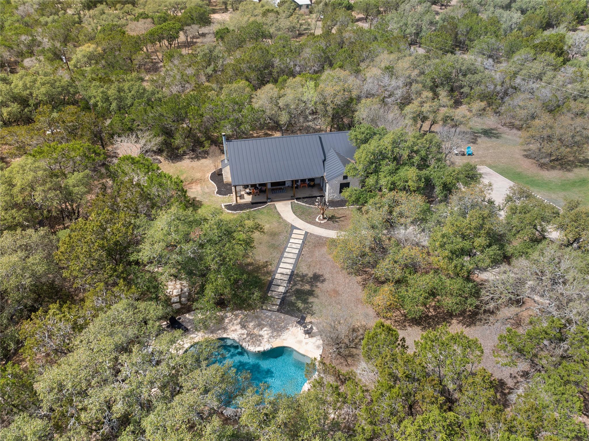 Listing photo 1 of 2300  River Rd