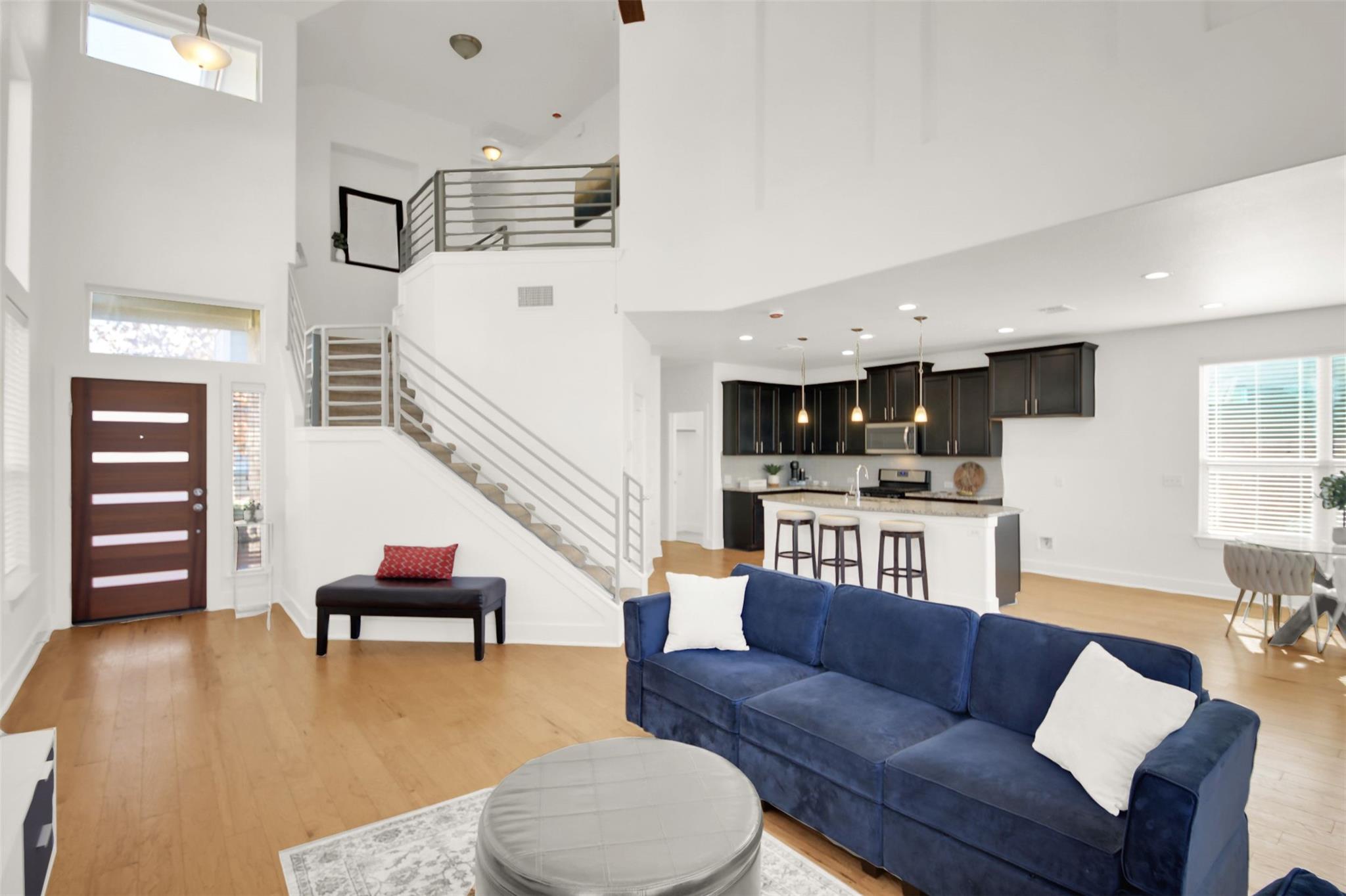 Listing photo 1 of 2308  Montague St
