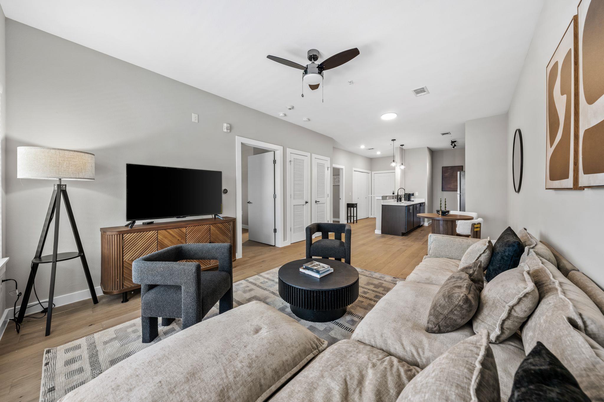 Listing photo 1 of 2505  Thornton Rd  #2211