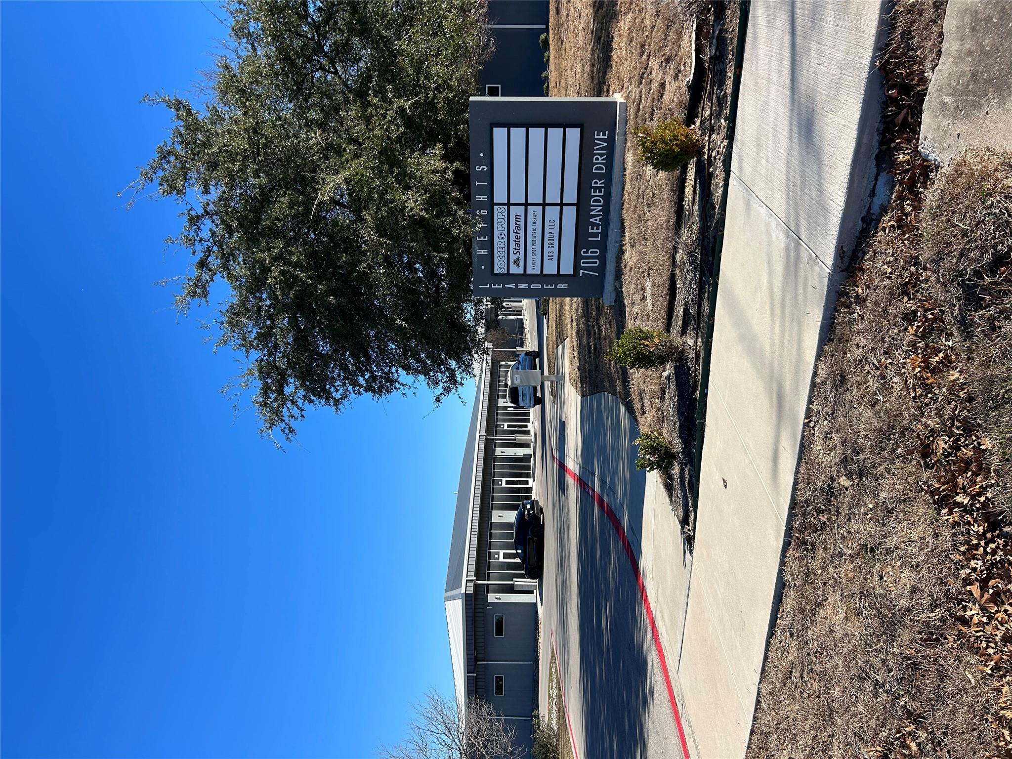Listing photo 1 of 706  Leander Dr  #502