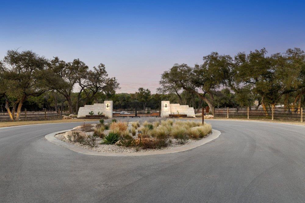 Listing photo 1 of 6026  Sentry Pt