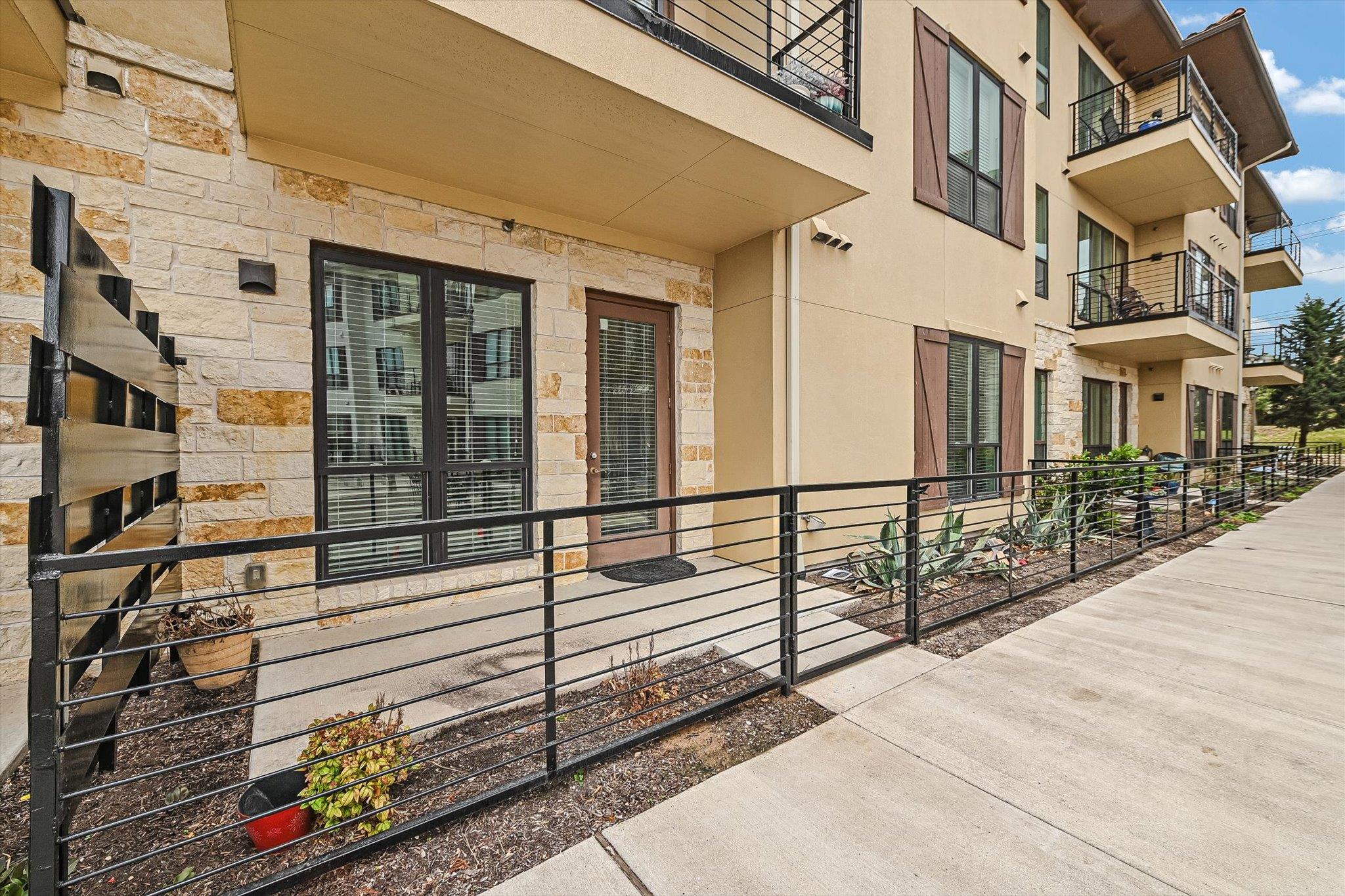 Listing photo 1 of 104  Bella Toscana Ave  #2106