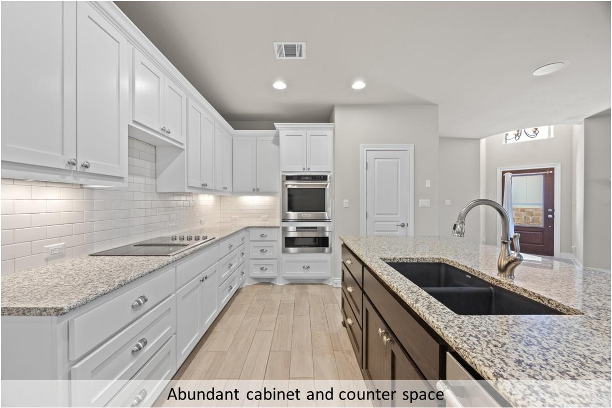 Listing photo 1 of 112  Trailing Lantana Dr  #G