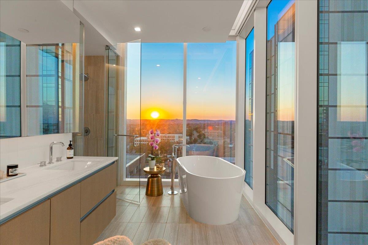 Listing photo 1 of 313 W 17th St  #1104