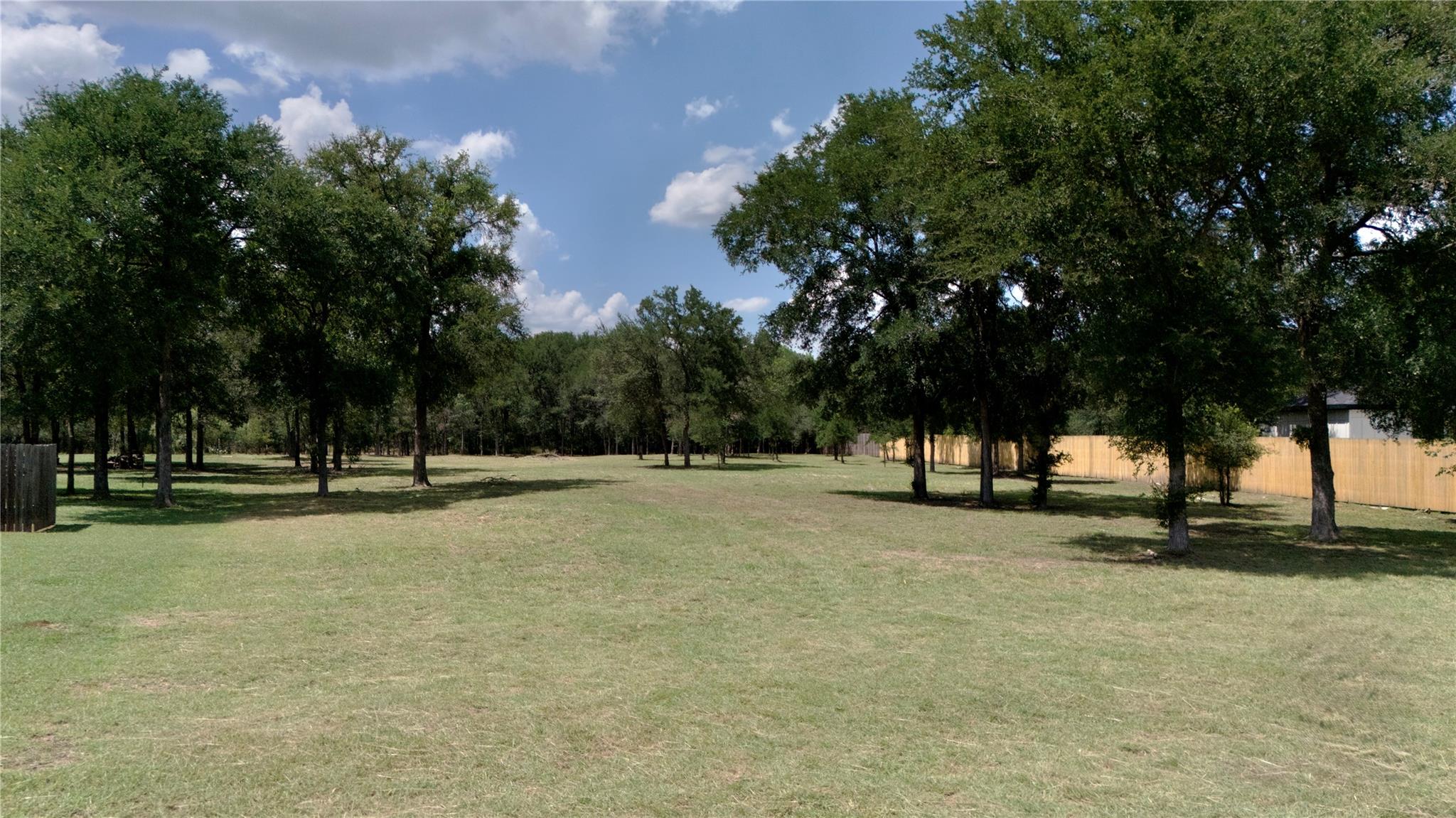 Listing photo 1 of 112  Creekwood Trl