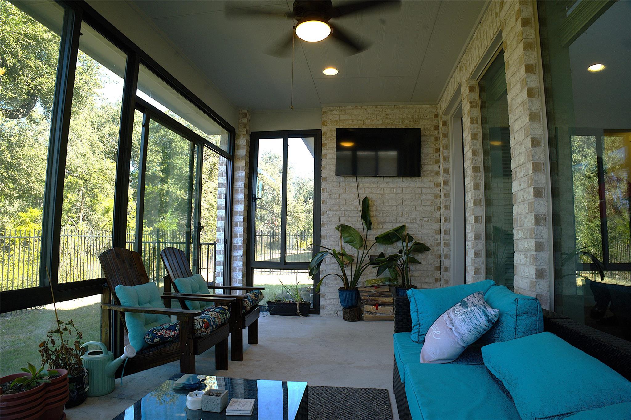 Ảnh nhà đang rao bán 1 của 284  Kimble Creek Loop