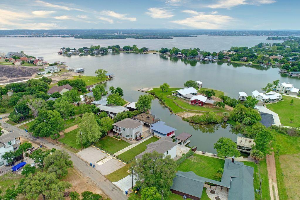 Aerial perspective of suburban area featuring a n