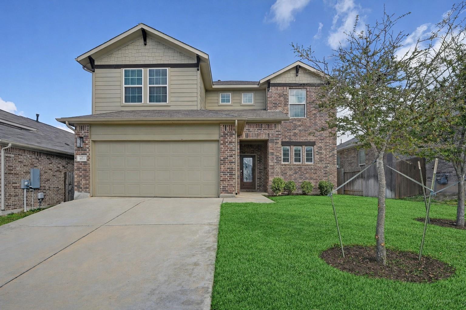 Listing photo 1 of 1022  Cherrystone Loop