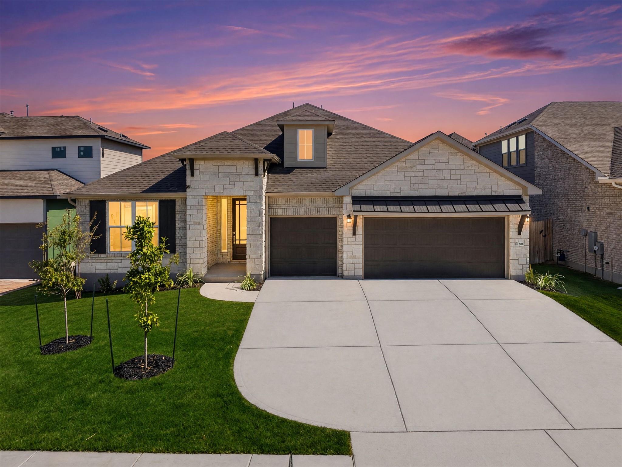 Listing photo 1 of 17204  Kiyah Rose Way