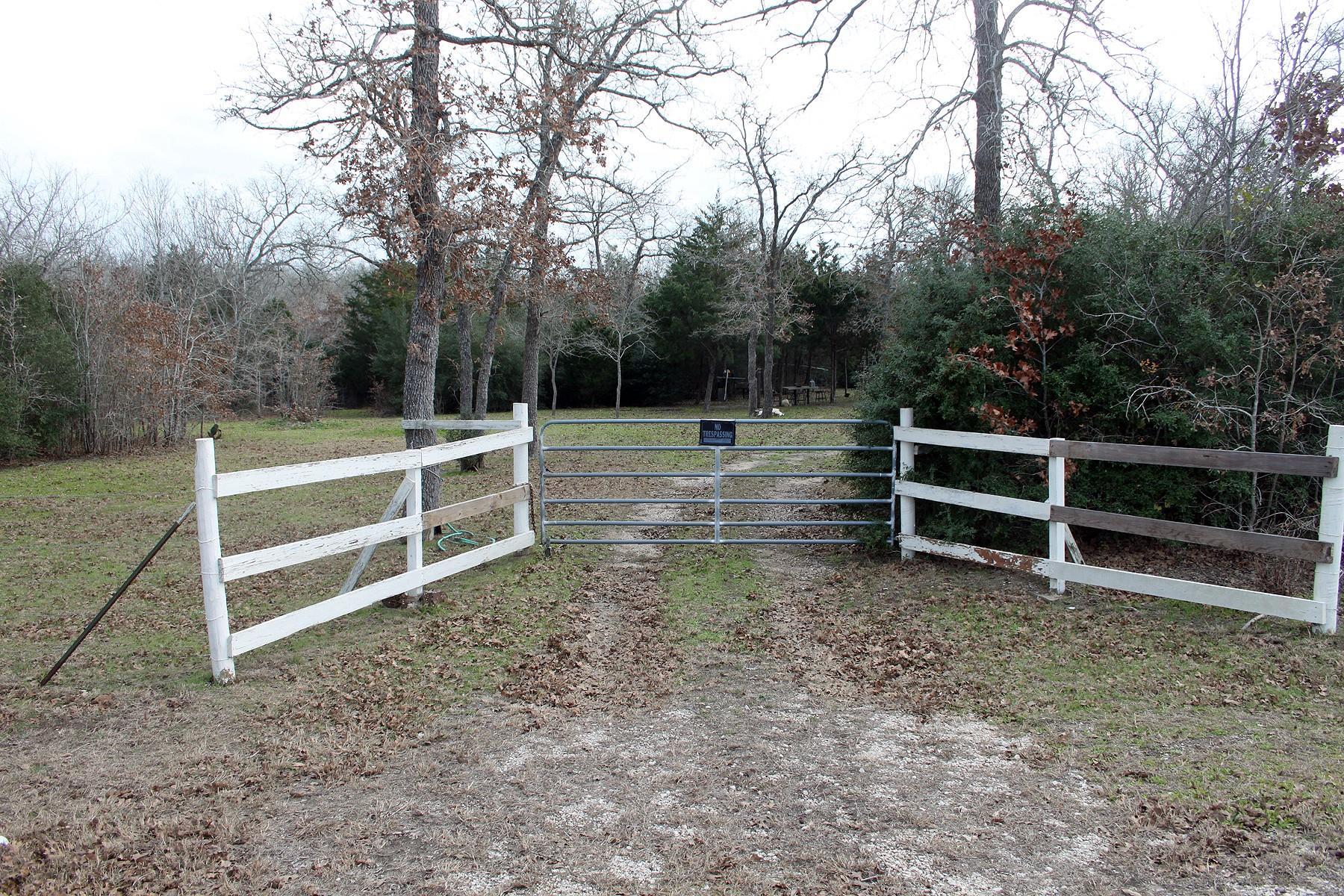 Listing photo 1 of 8729 E Fm 20 Hwy