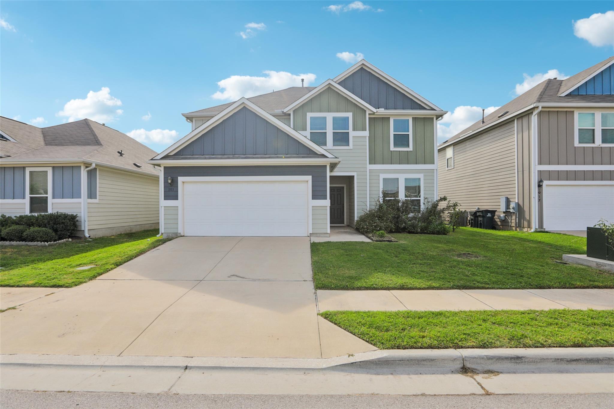 Listing photo 1 of 1913  Jacey Way