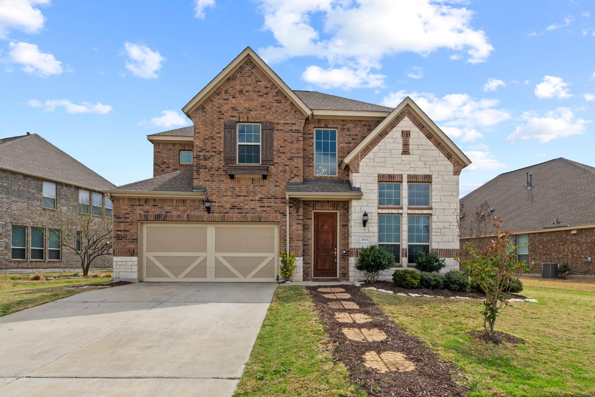 Listing photo 1 of 3833  Rhythmic Dr