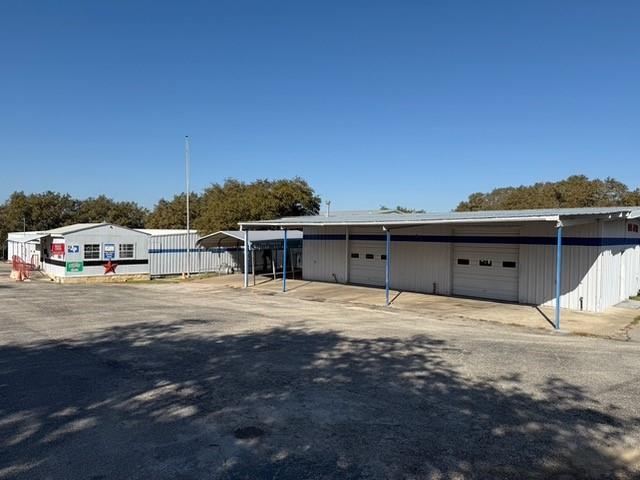 Listing photo 1 of 804  Bee Creek Rd