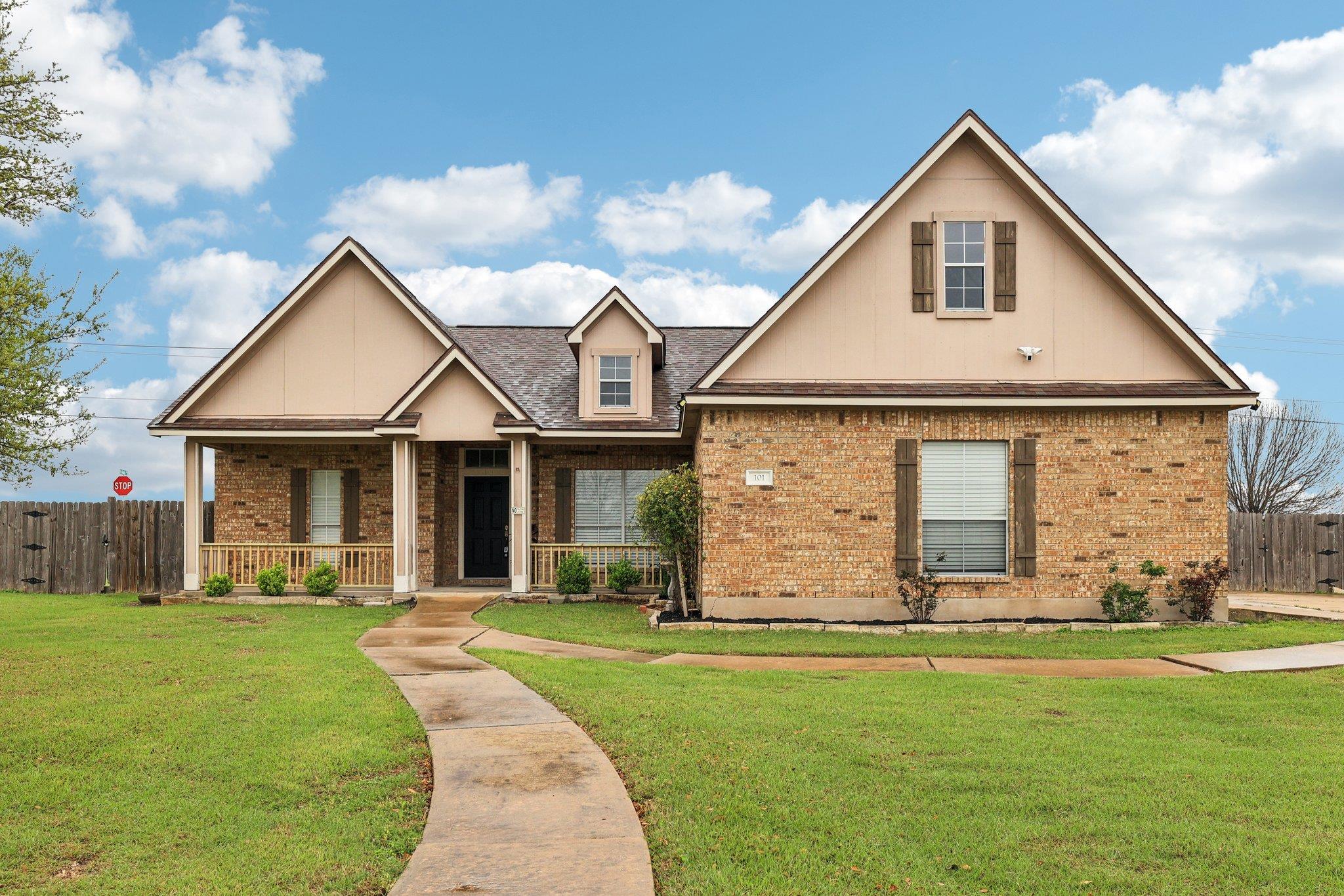 Listing photo 1 of 101  Blanco Dr