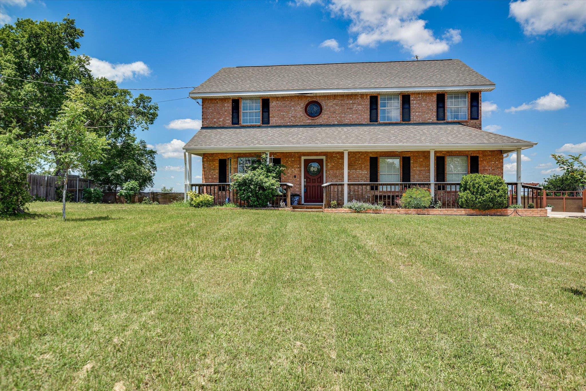 Listing photo 1 of 131  High Gabriel Dr