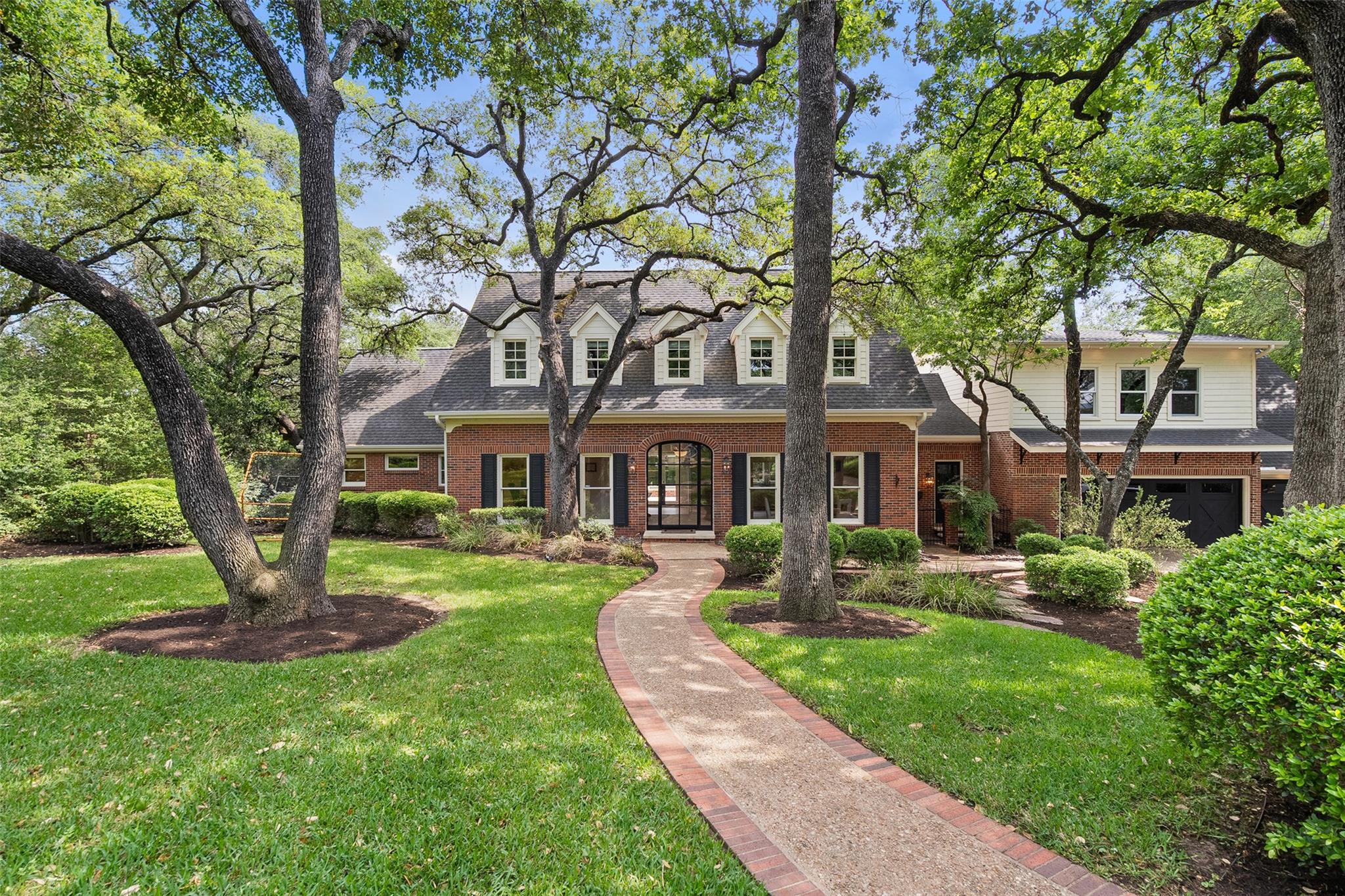 Listing photo 1 of 2601  Buckminster Ct
