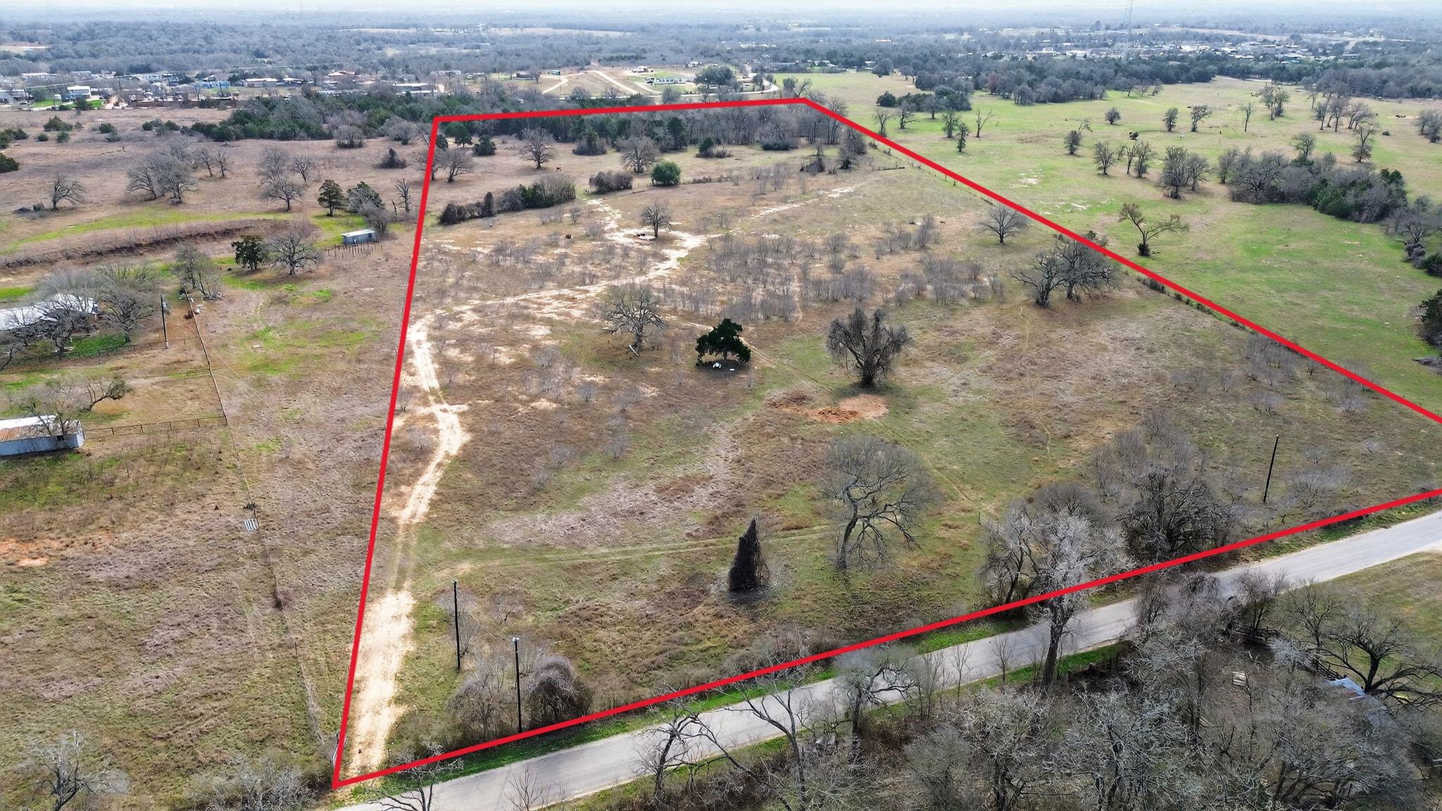 Listing photo 1 of 701  Old Colony Line Rd