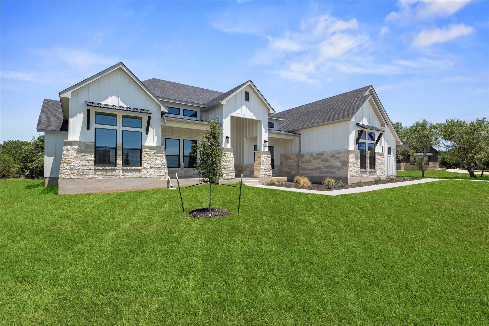 Listing photo 1 of 520  Vale Pond Spur