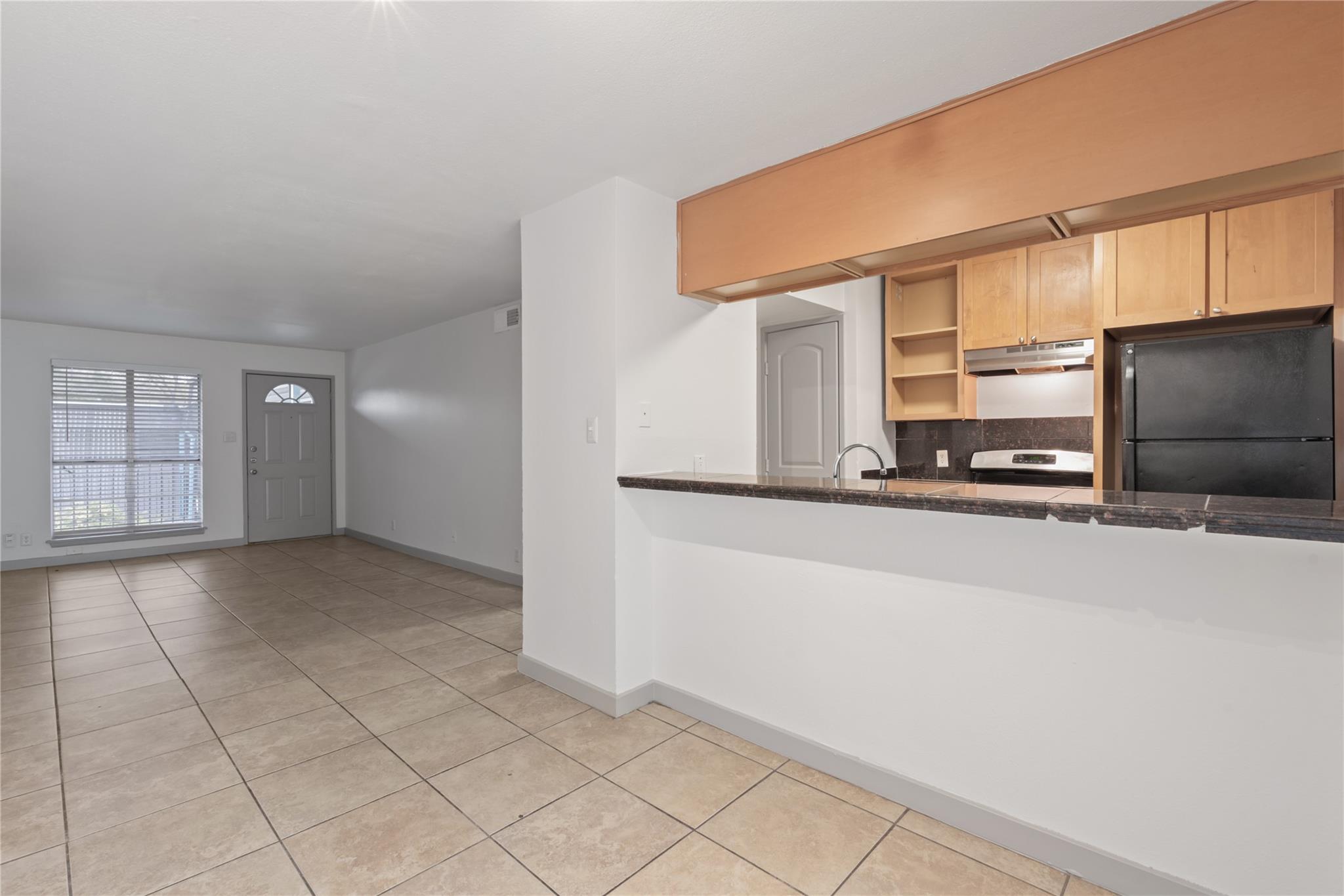 Listing photo 1 of 1301 W Ben White Blvd  #208