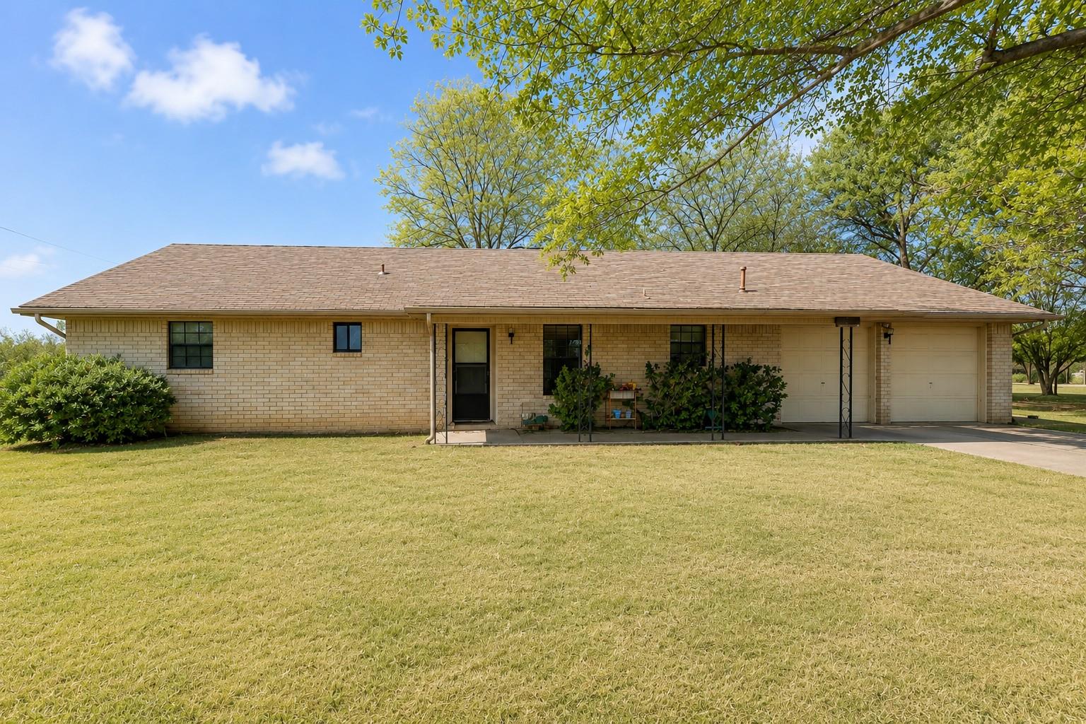 Listing photo 1 of 182  Norma Jean Blvd