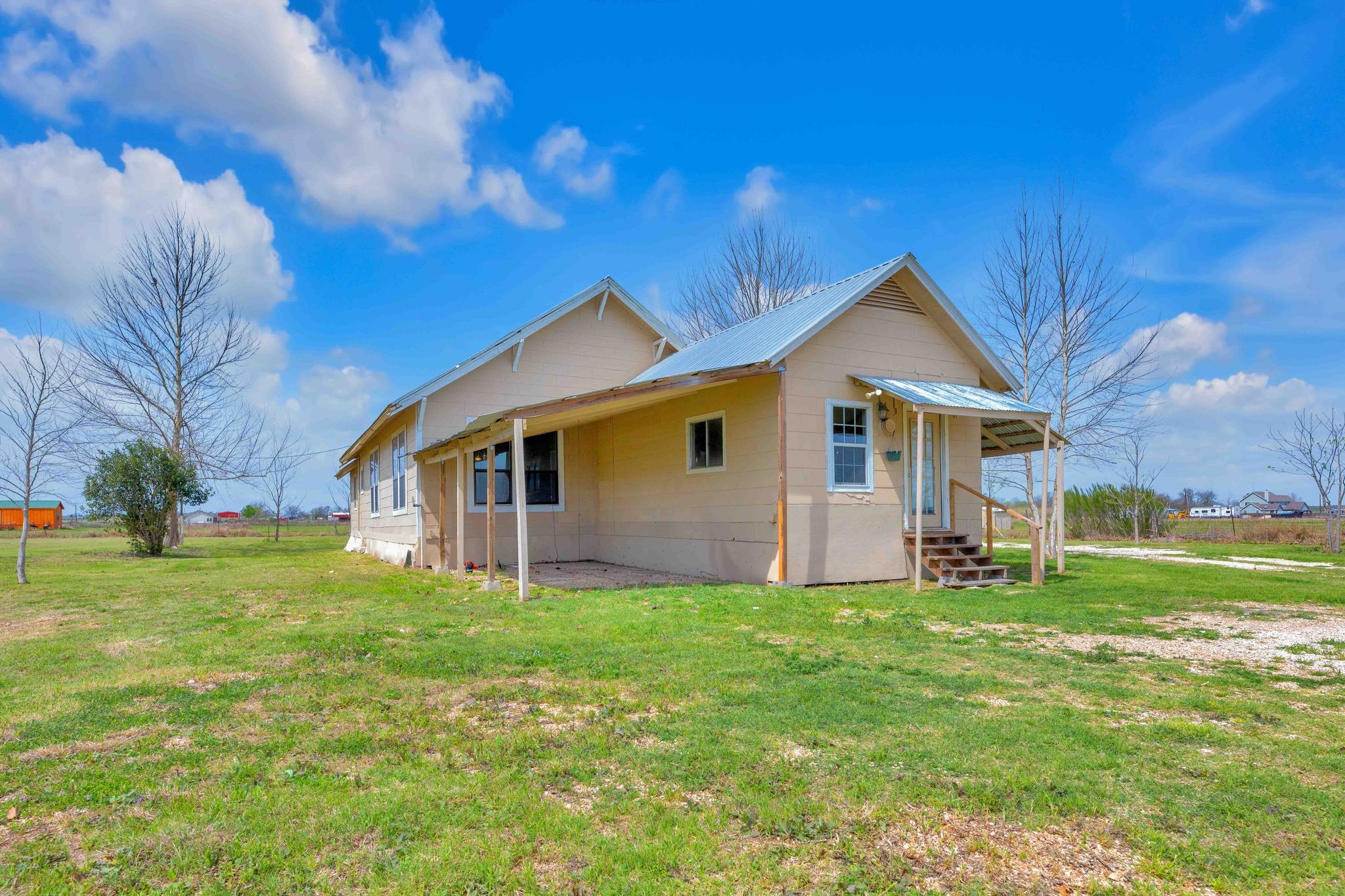 Listing photo 1 of 10001  Fm 1331 None
