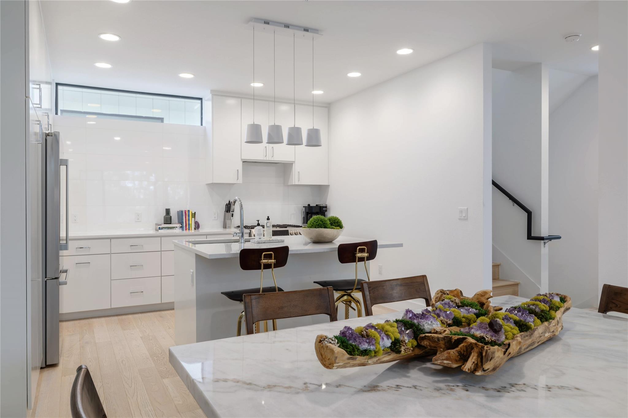 Listing photo 1 of 3406 E 17th St  #5