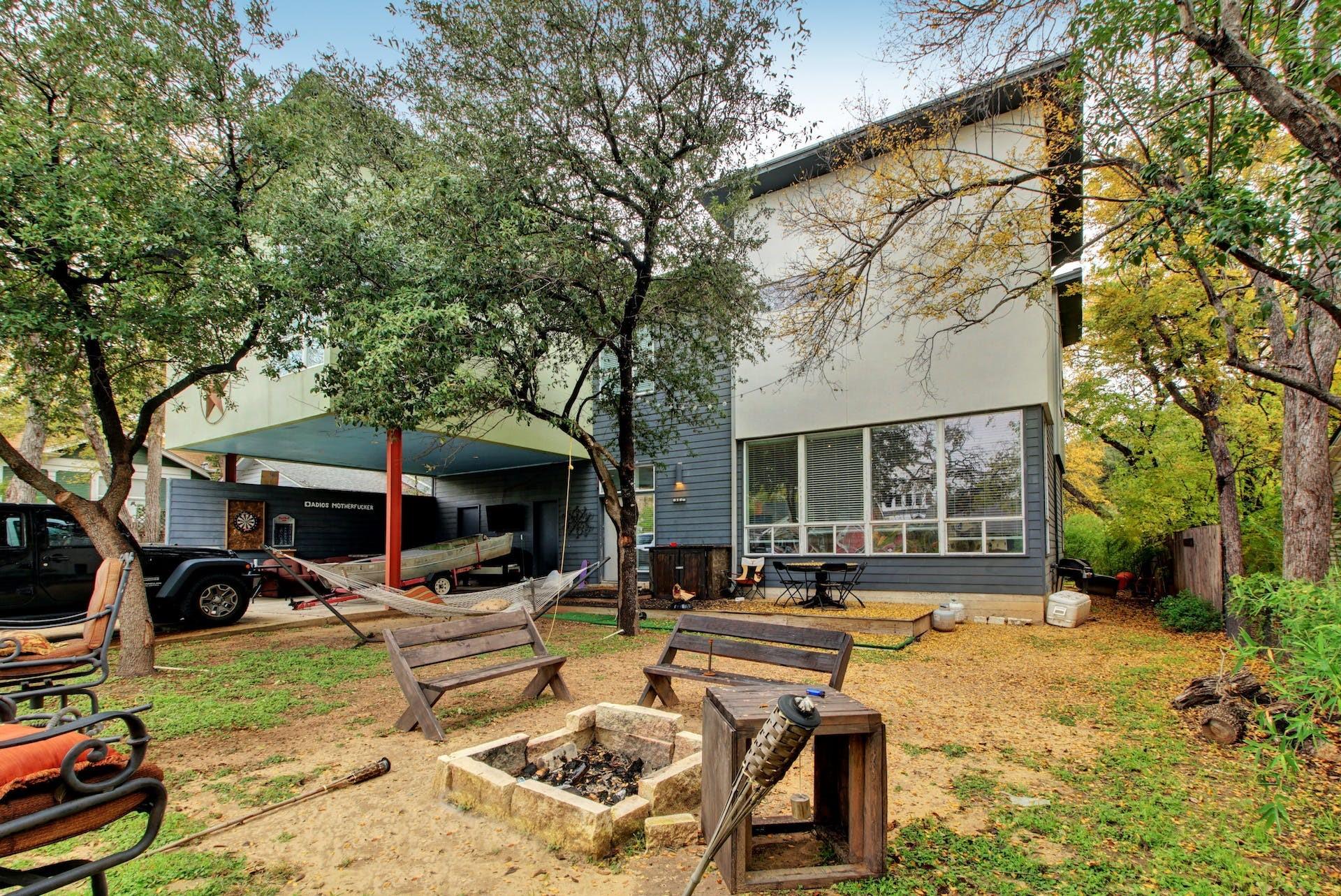 Listing photo 1 of 616 W 35th St  #B