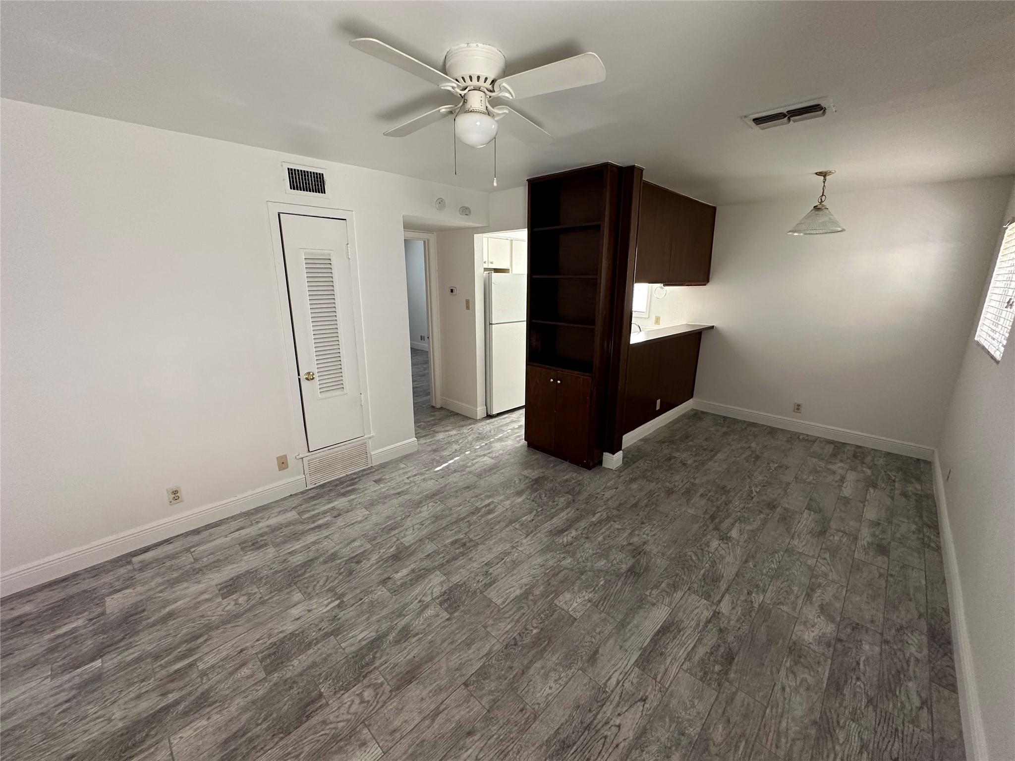 Listing photo 1 of 104 E 32nd St  #103