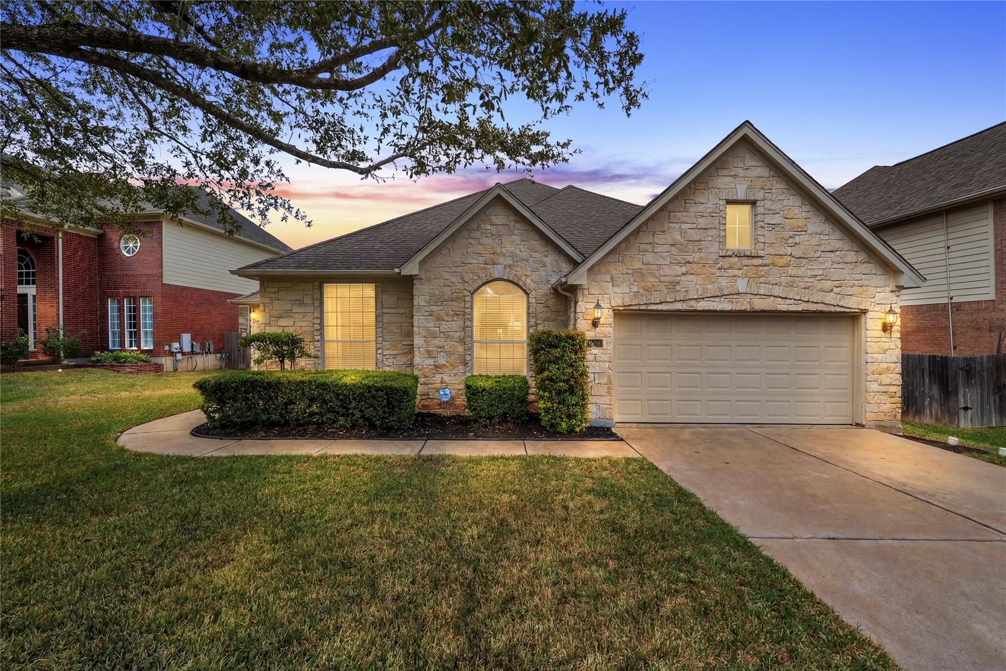 Listing photo 1 of 15016  Thatcher Dr