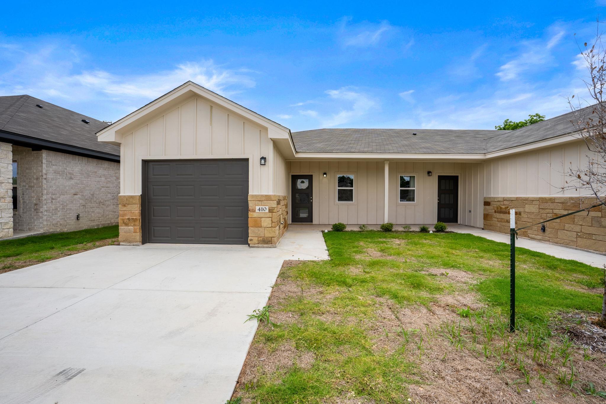 A contemporary one-story home with a durable shin
