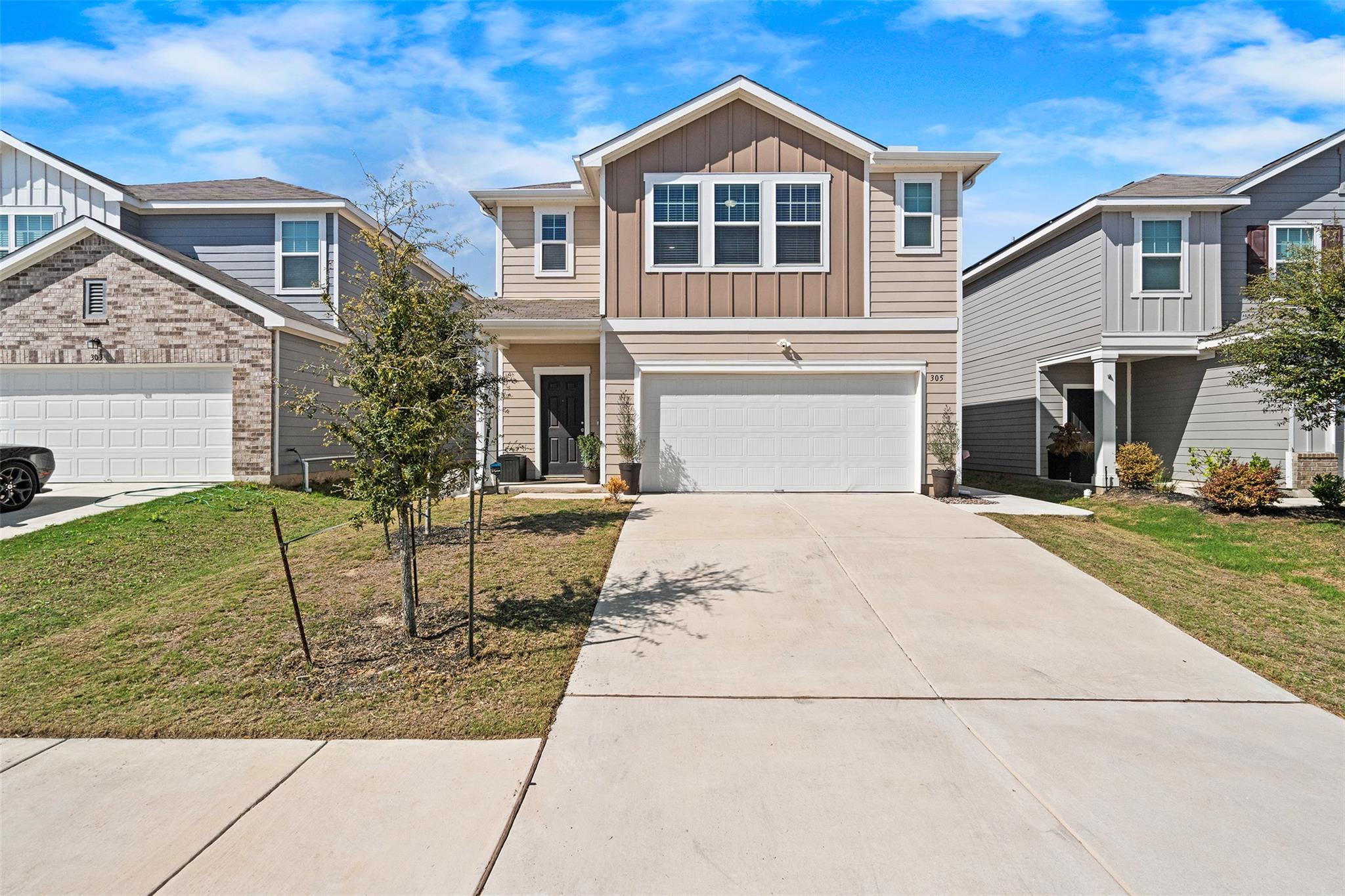Listing photo 1 of 305  Redfish Ln