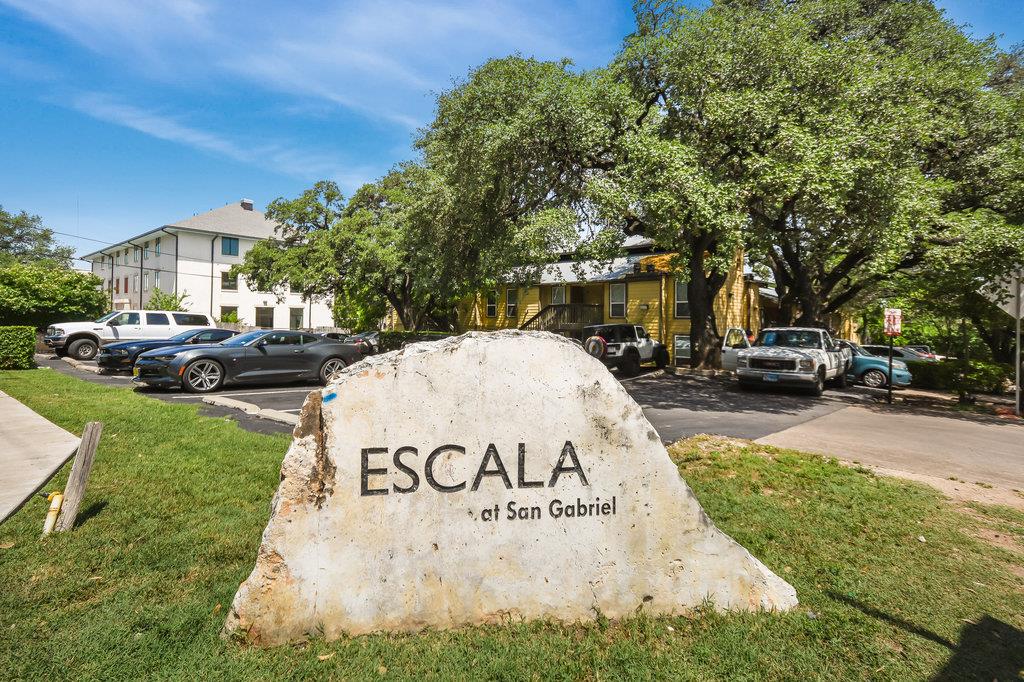 Listing photo 1 of 1000 W 26th St  #102
